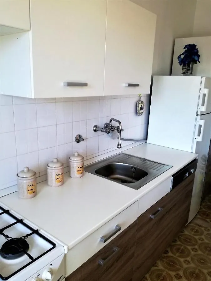 Leona Apartman Lovran